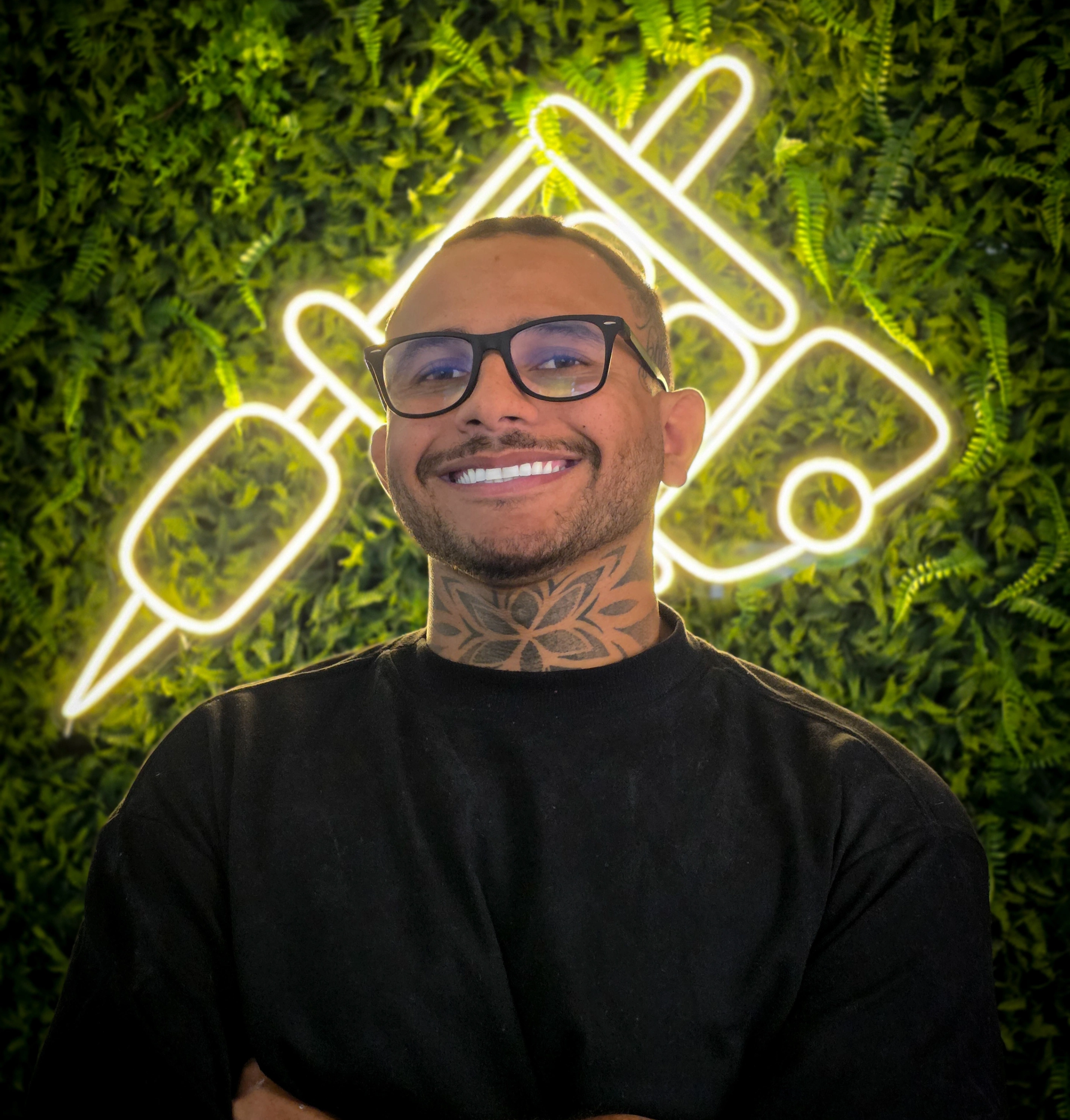 Portrait of tattoo artist Matheus dos Reis
